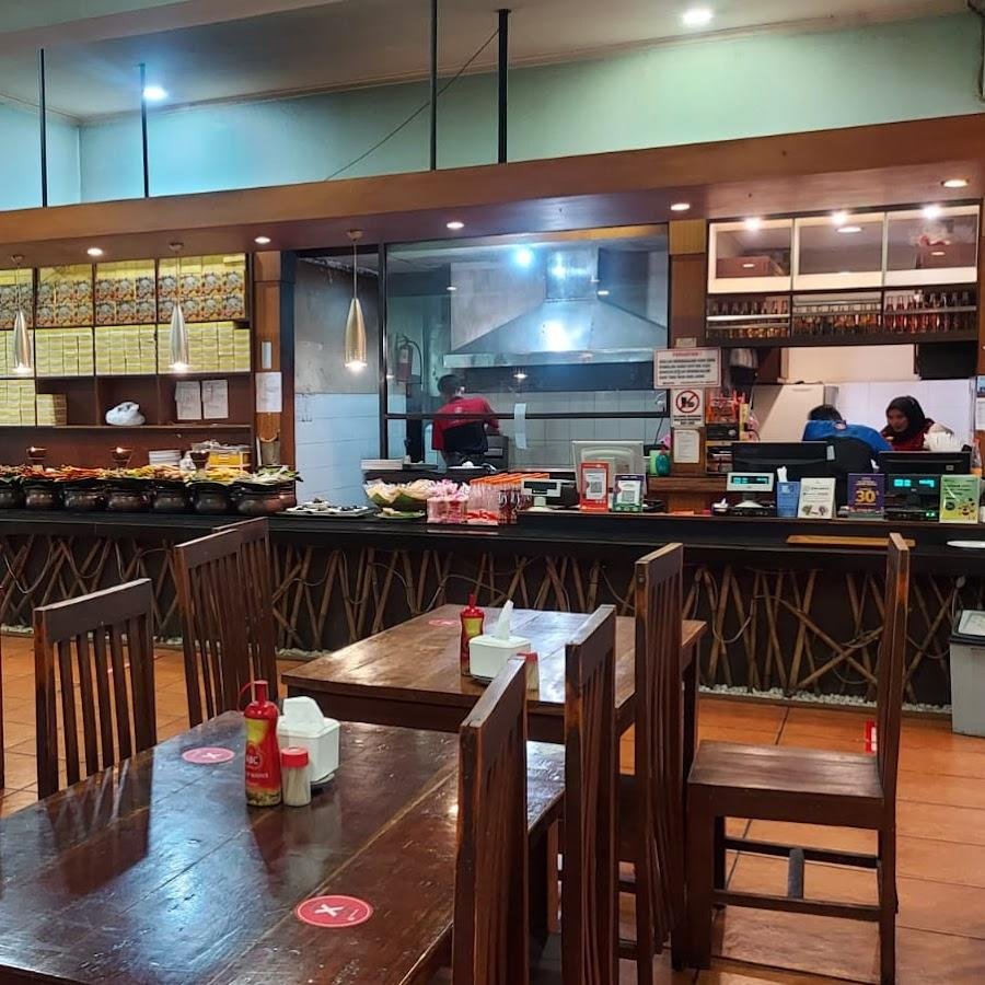 Warung Nasi Ampera, Trunojoyo