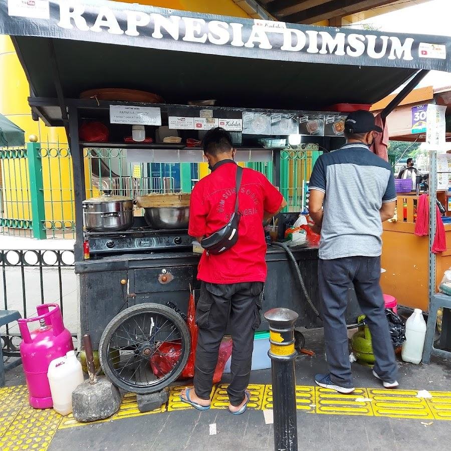 Dimsum Rapnesia, Menteng