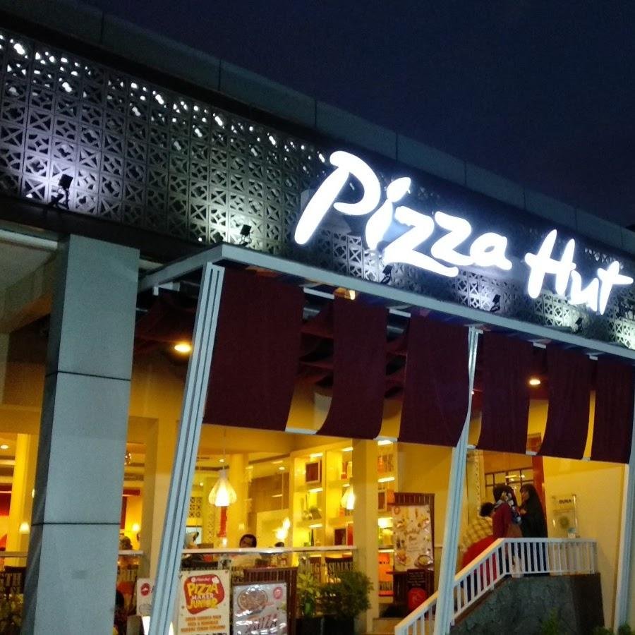 Pizza Hut Ristorante, Riau Bandung