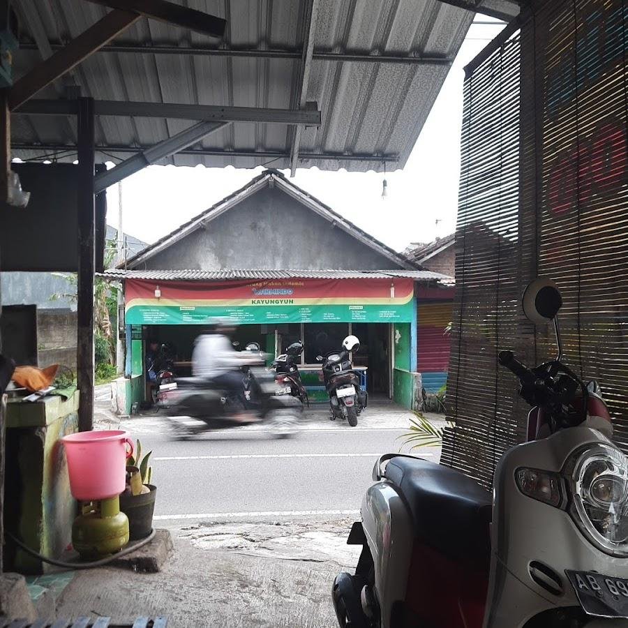 Warmindo Kayungyun, Ngemplak