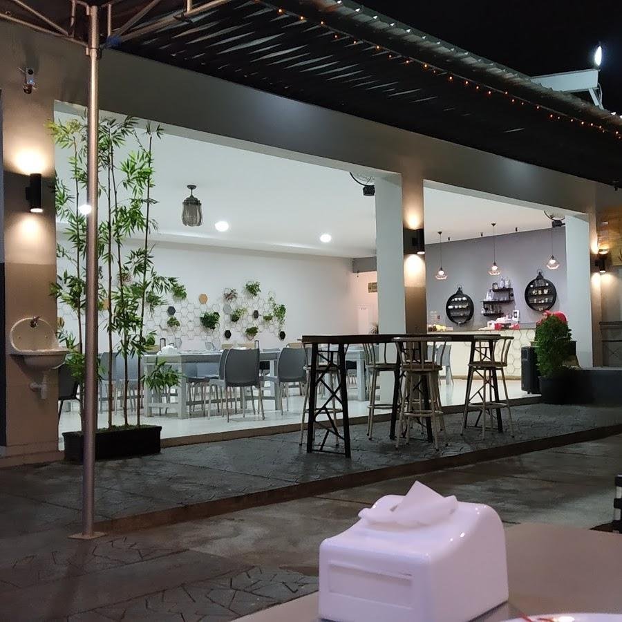 Garden City Resto, Bromo Raya
