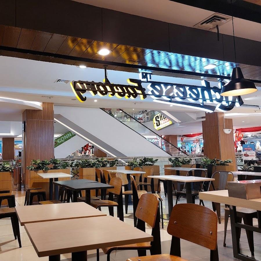 Richeese Factory, Jatinegara Plaza