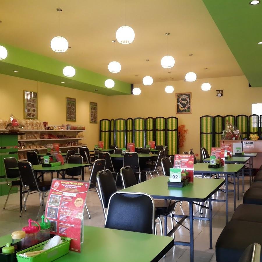 Resto Vegetarian Mie Panjang Umur, Blimbing