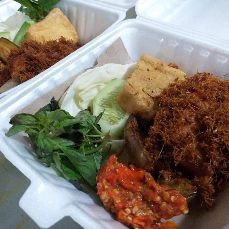 Ayam Laos Maknyuus, Kedungkandang