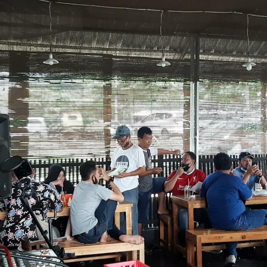 Lya Seafood Ngaliyan, Prof Hamka