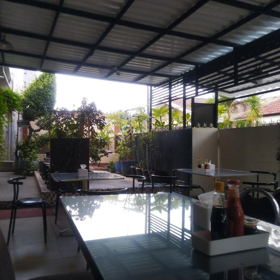 Bonly, Darmo Harapan Utara 7