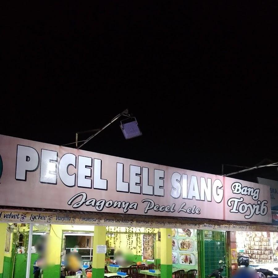 Pecel Lele Bang Toyib, Pauh