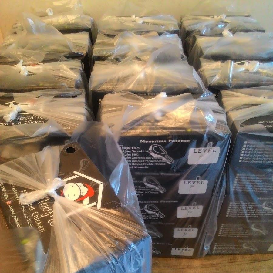 Ayam Geprek Moome, Gubeng