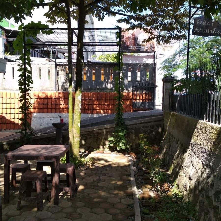 Kedai Arumdalu, Gegerkalong Hilir