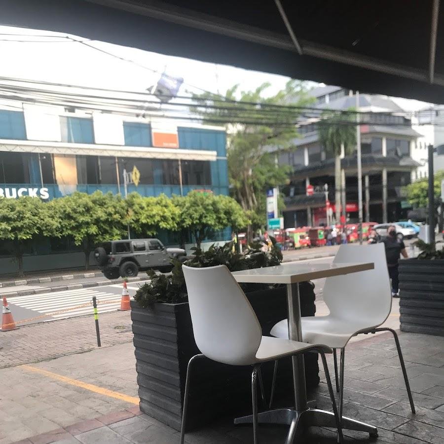 Ya Kun Kaya Toast, Menteng Central