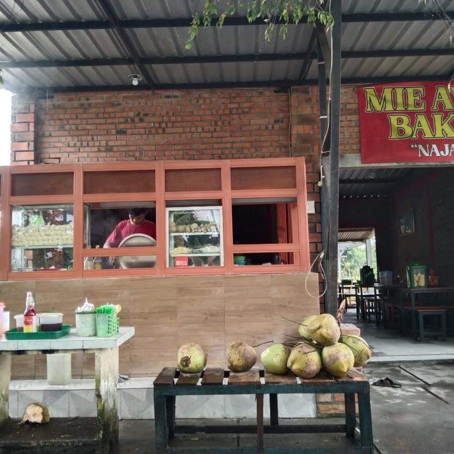 Mie Ayam Bakso Najah, Seyegan
