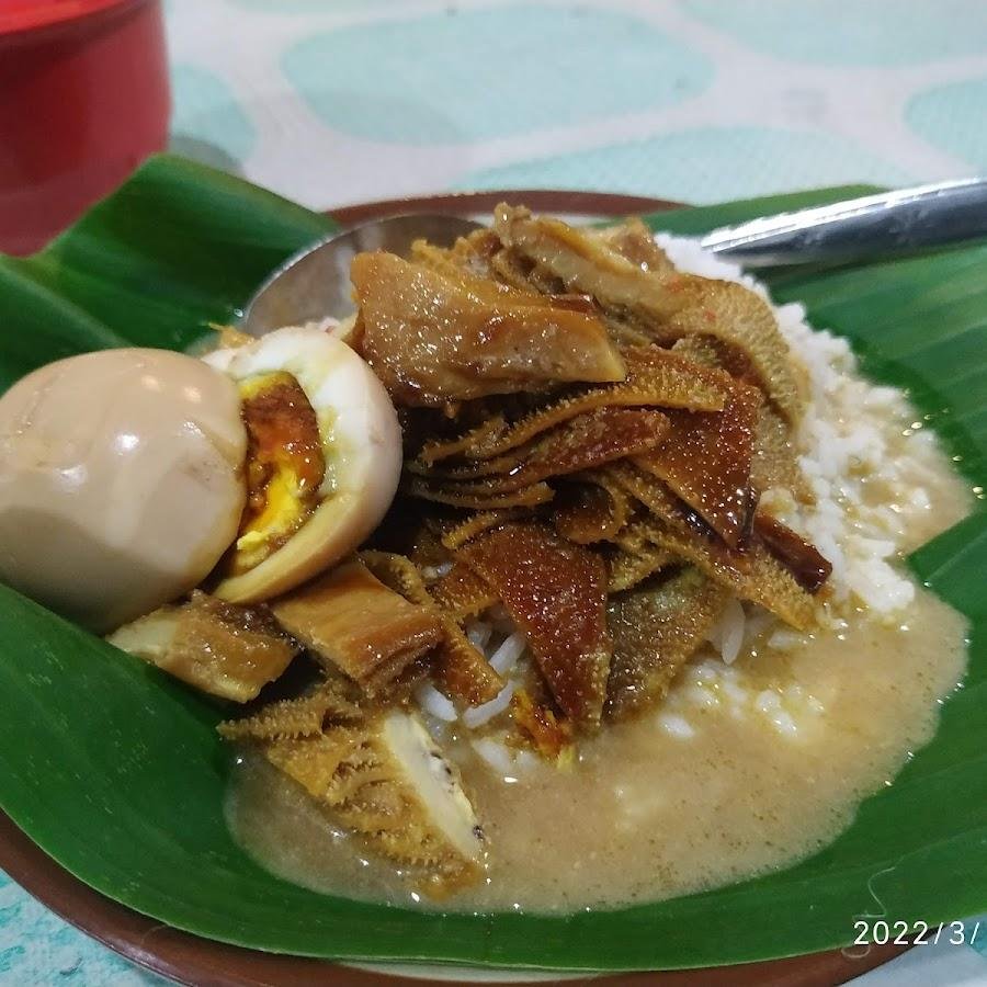 Nasi Gandul Pak Bo, Condong Catur