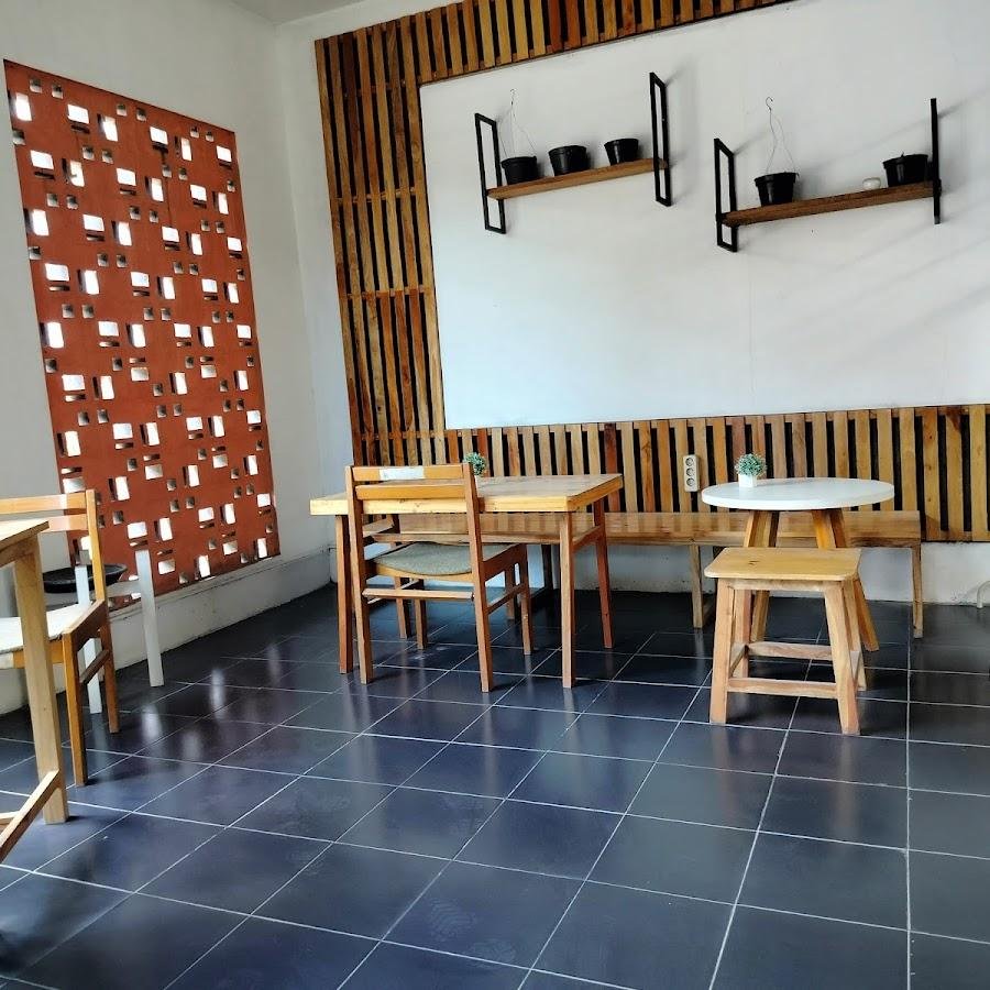 Salad Sae, Mertoyudan