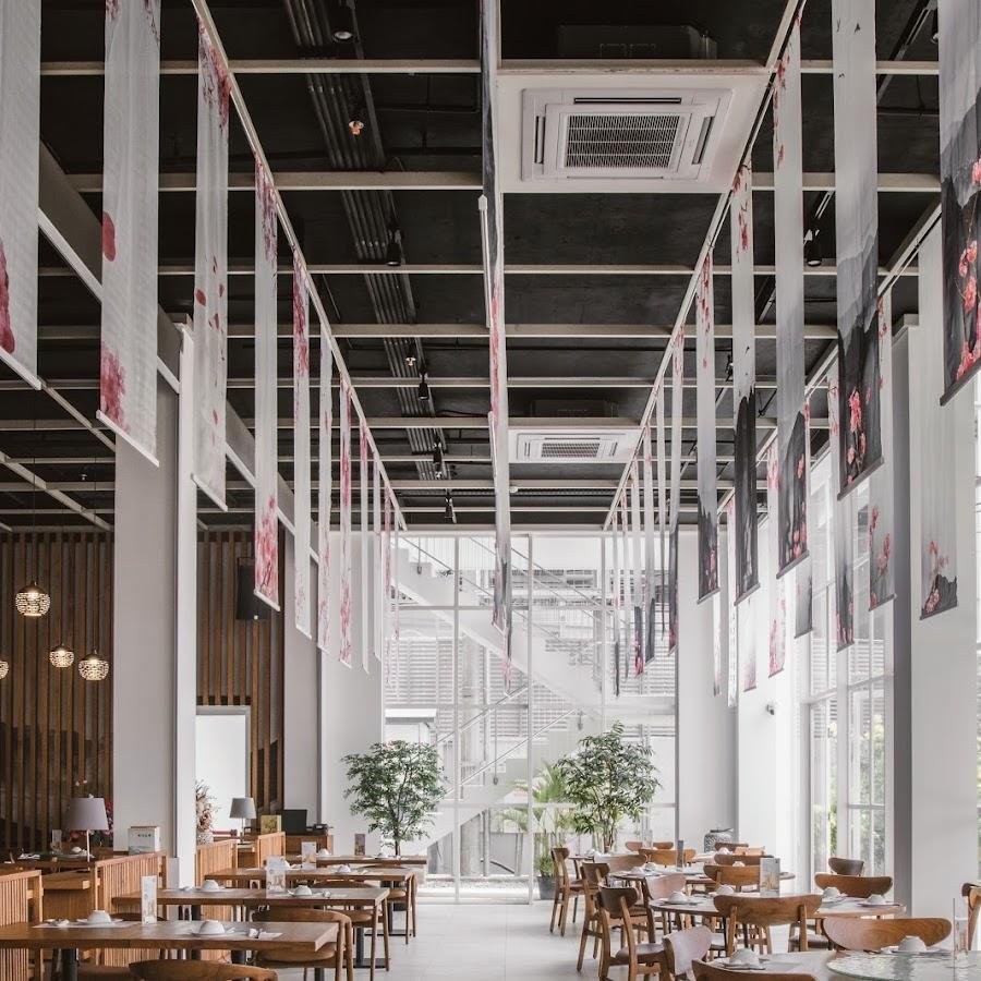 Royal Dynasty Restaurant