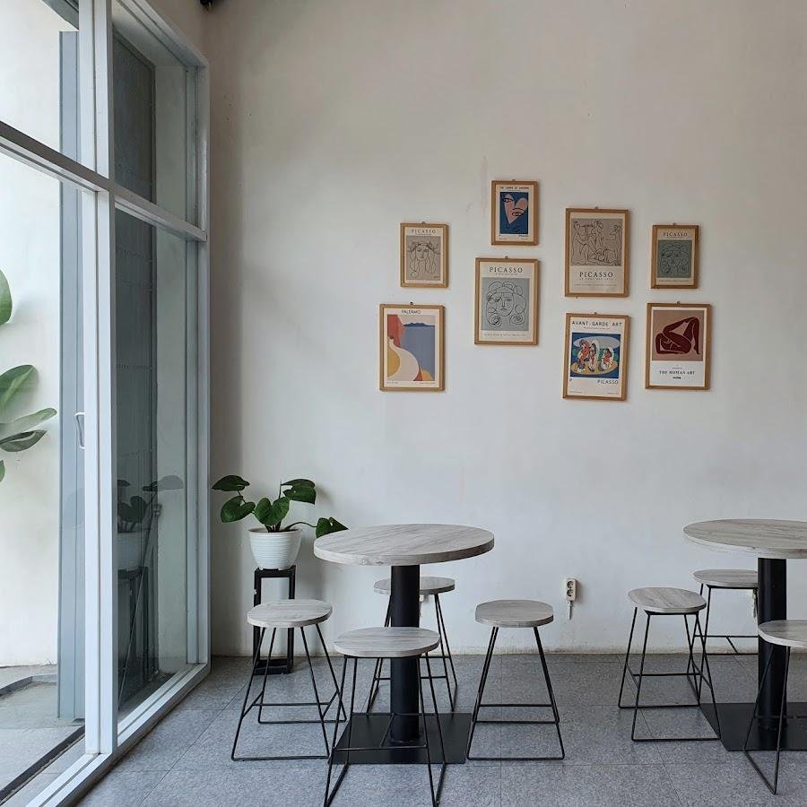 East Brew Kediri, Yos Sudarso, Pakelan