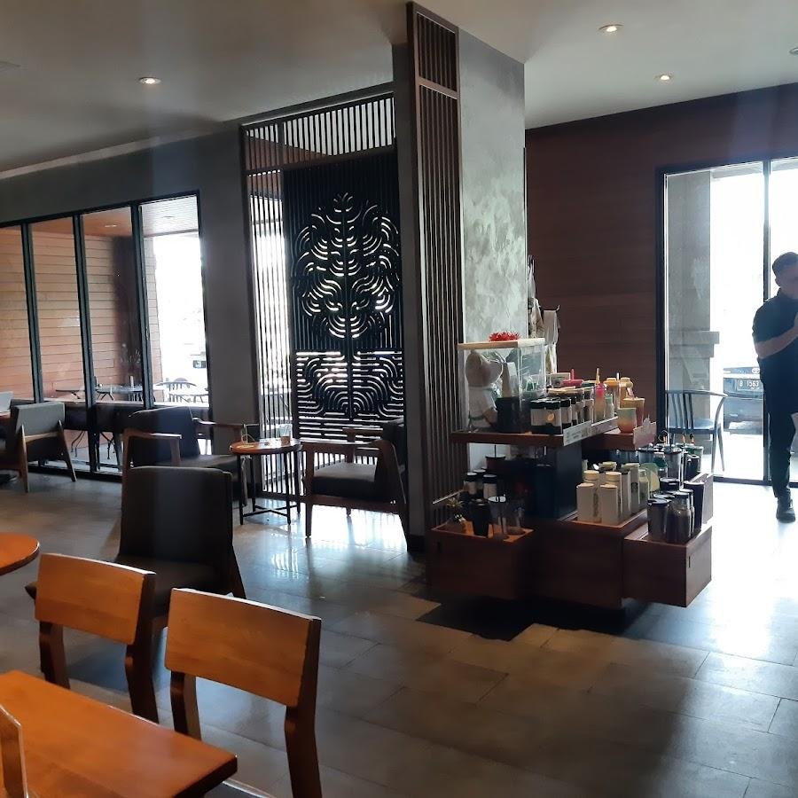 Starbucks, Sunter Green Lake