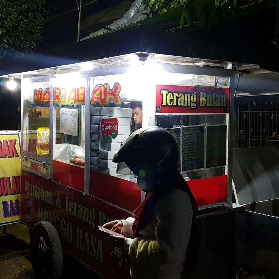 MARTABAK MONGGO RASA, Tajinan
