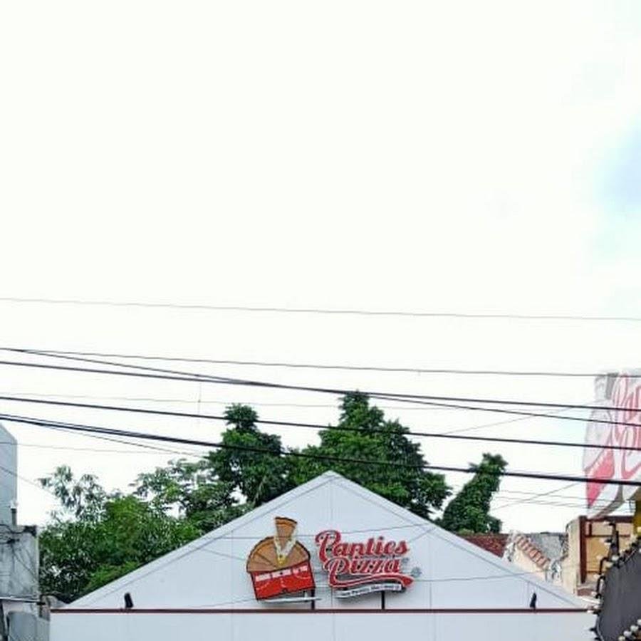 Panties Pizza, Gejayan