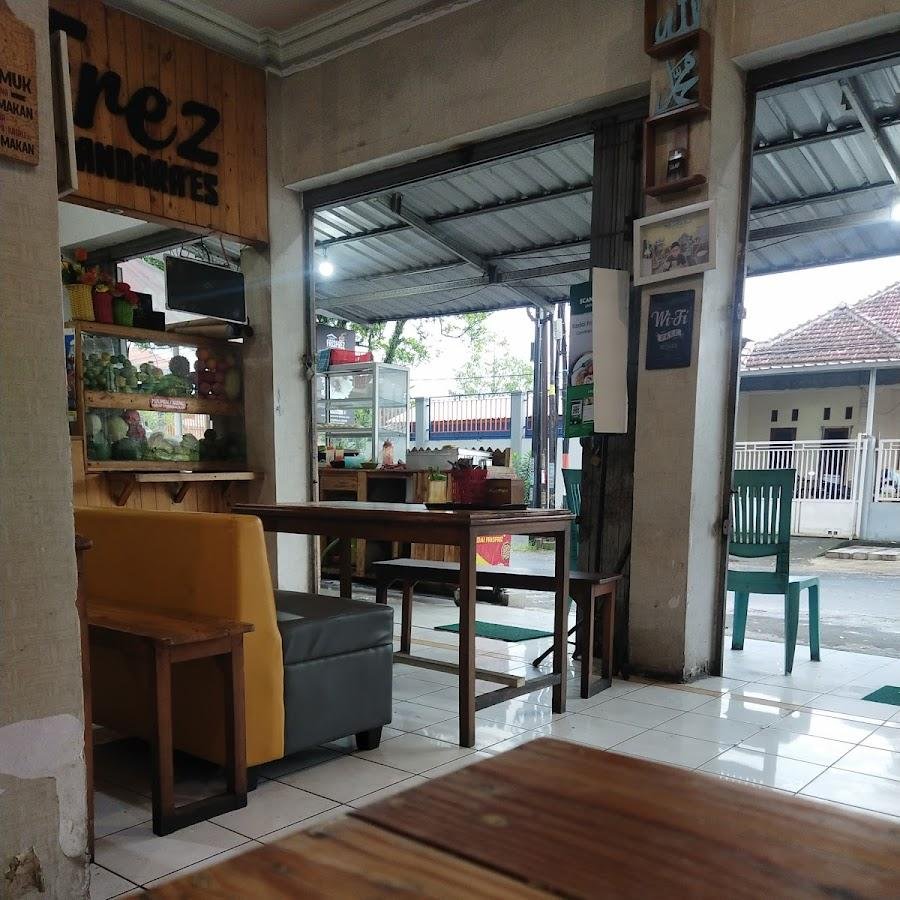 Kedai FrisFrez (Station Mie Bandara Es), Singosari