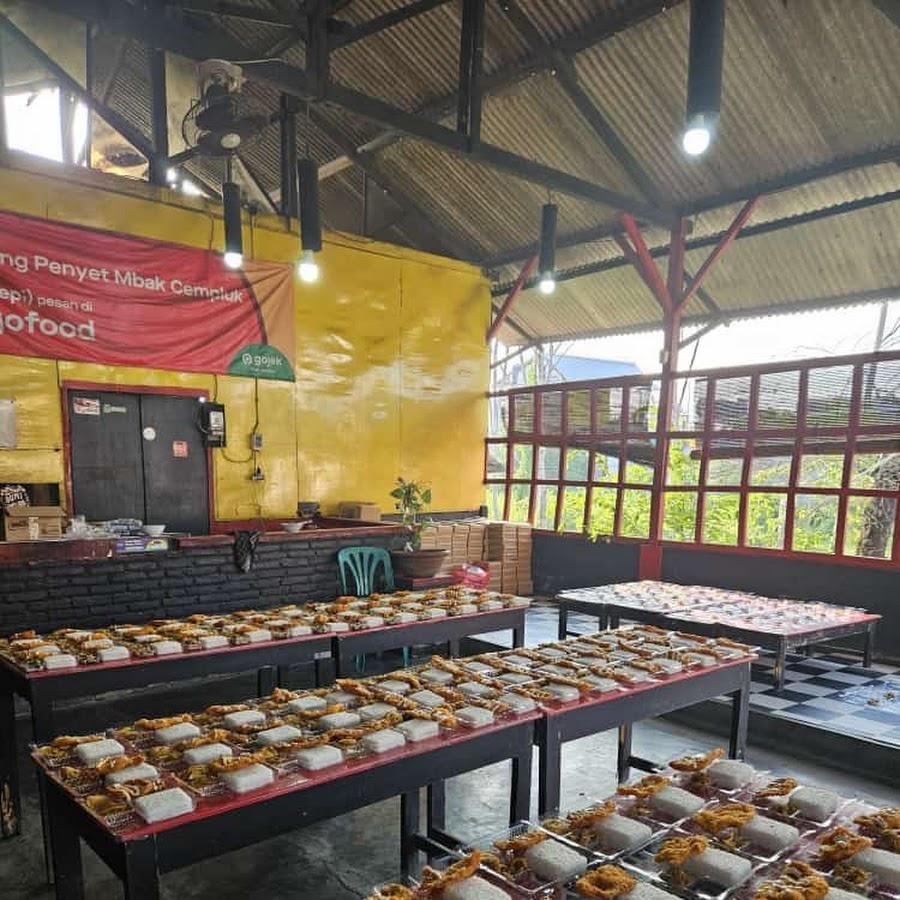 Warung Penyet Mbak Cempluk