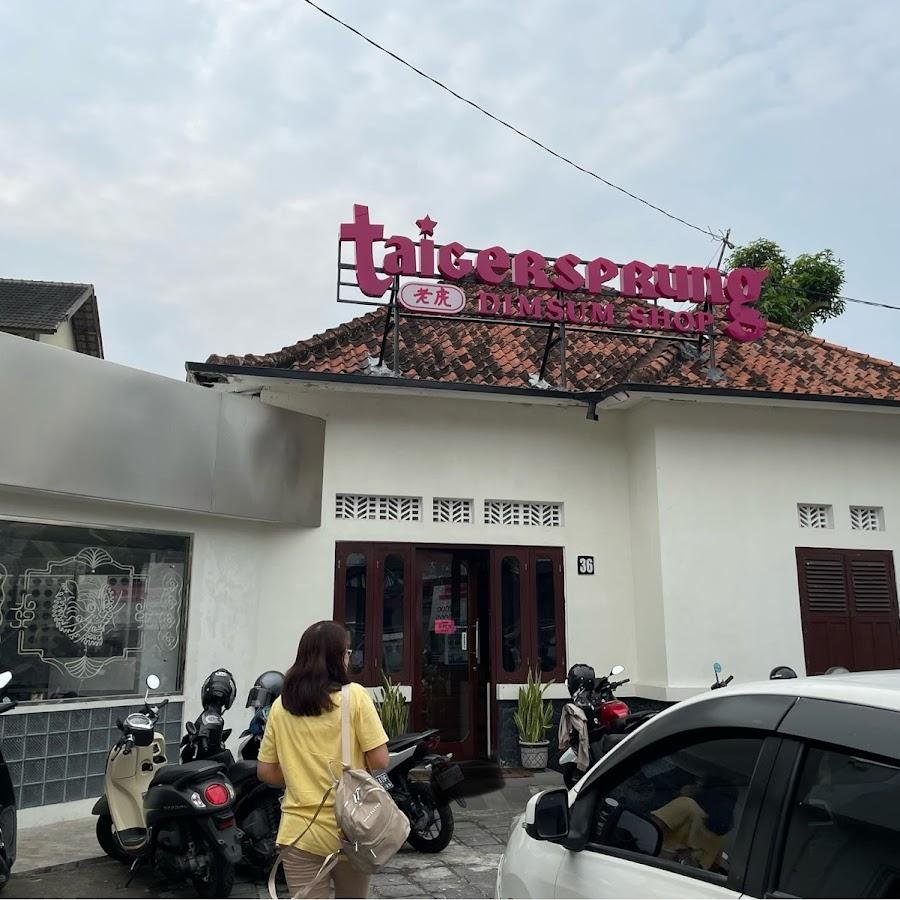 Taigersprung Dimsum Shop, Pakuningratan