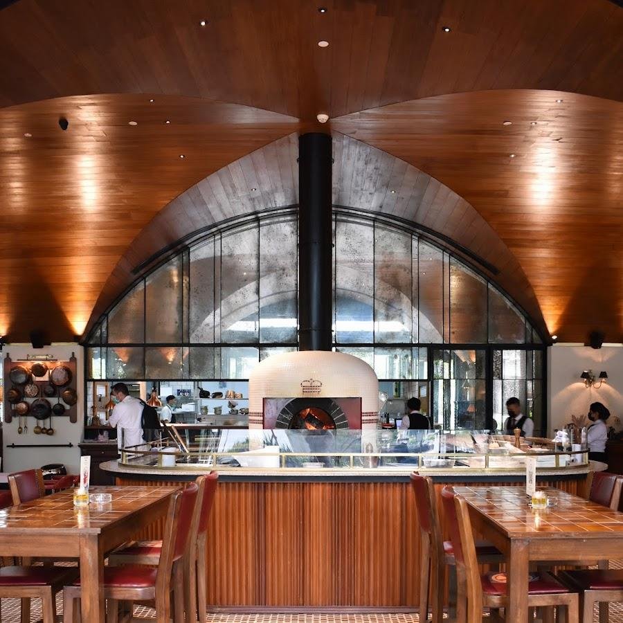 Roma Osteria & Bar, Sequis Tower