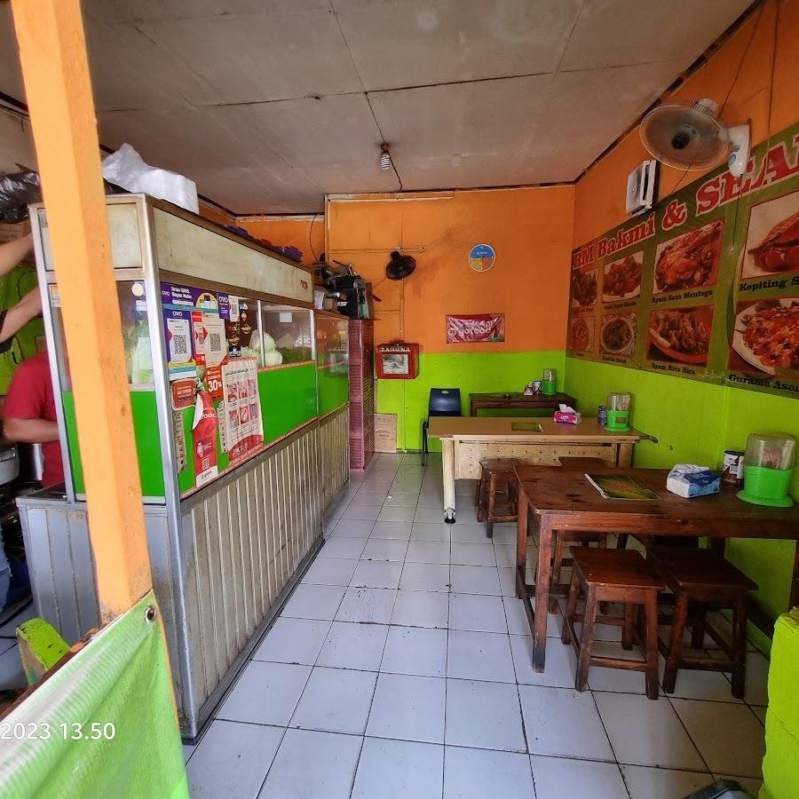RM Bakmi & SEAFOOD 89, Ciputat Timur
