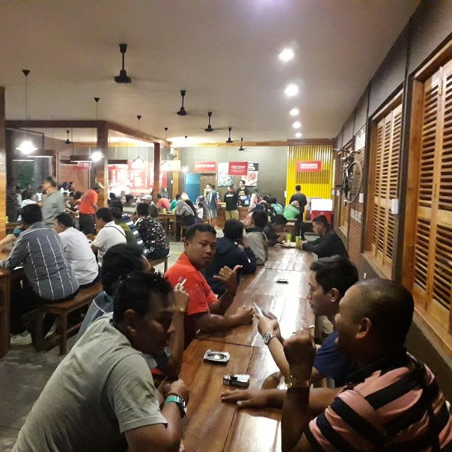 Ayam Geprek Juara, Salak Madiun