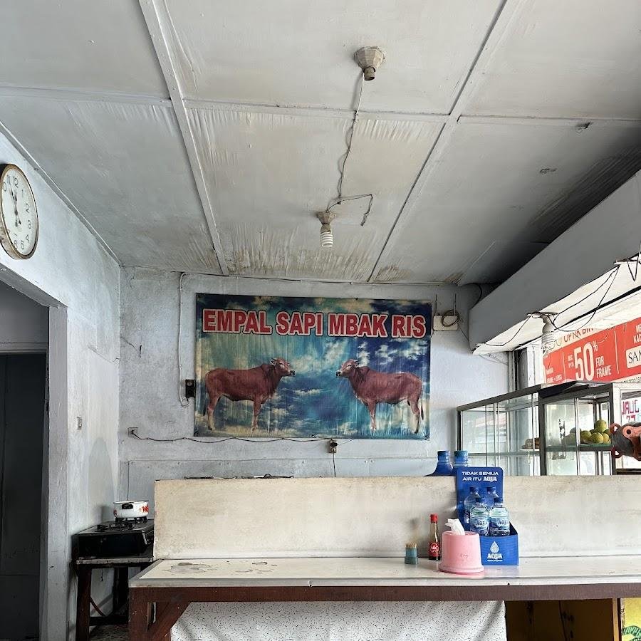 Warung Empal Sapi Mbak Ris, Lawang