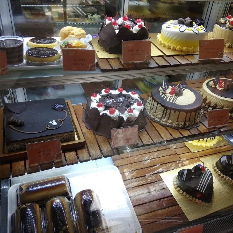 Holland Bakery, SPBU Abdul Muis