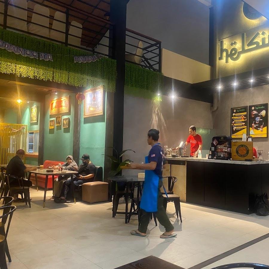 Kedai Koffi Helsinki Kopi dan Mie Aceh, Cilacap Tengah