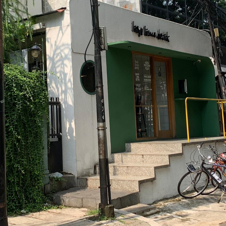 Kopi Lima Detik, Panglima Polim