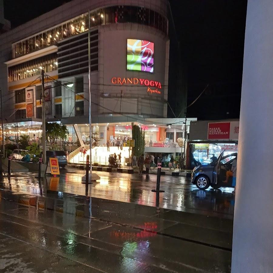 Mcd Kings Shopping Center, Kepatihan