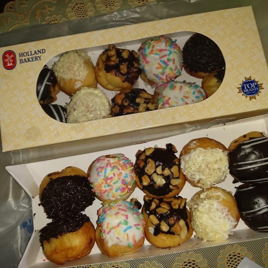 Holland Bakery, Loop Plaza Graha Family