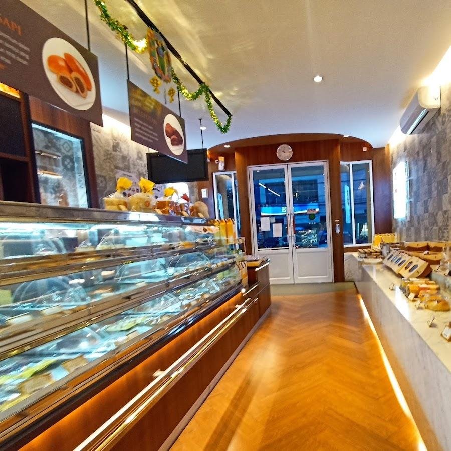 Holland Bakery, Seturan