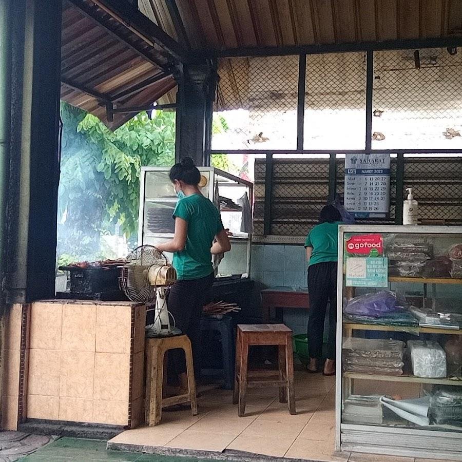 Ayam Bakar Bu Rochmann, Perintis Kemerdekaan