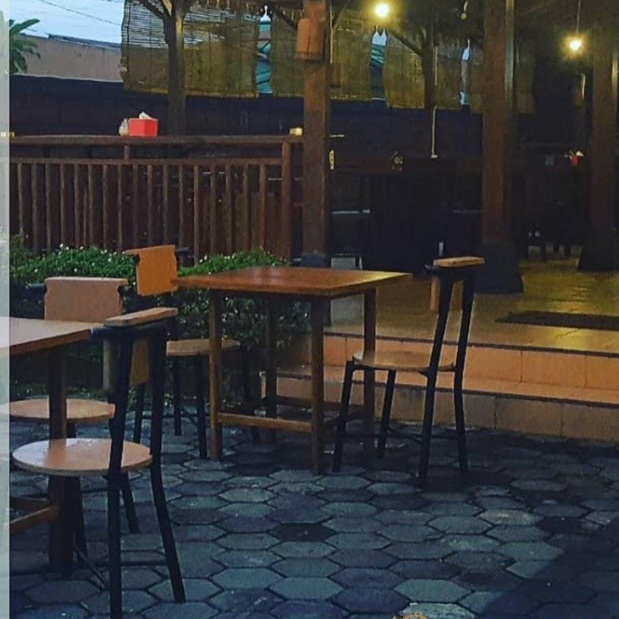 Ayam Geprek & Mie Station Panggon Srawung, Menteri Supeno