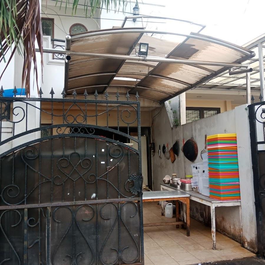 Babi Panggang TGR 99, Green Garden