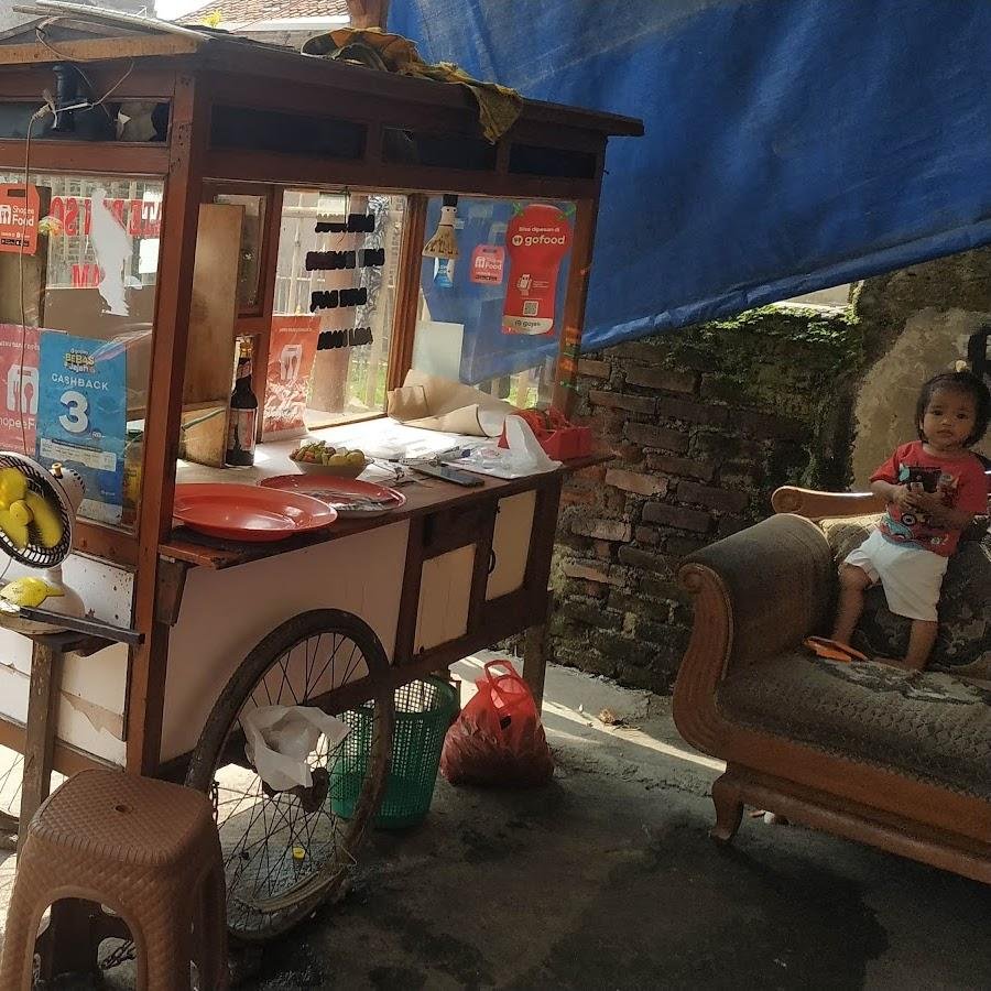 Sate Madura Mas Kumis
