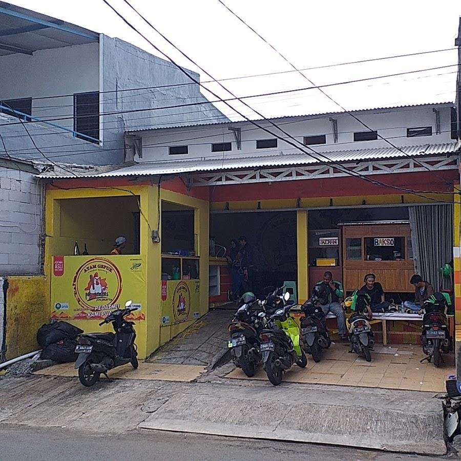 Ayam Gepuk Pak Gembus, Kayu Manis