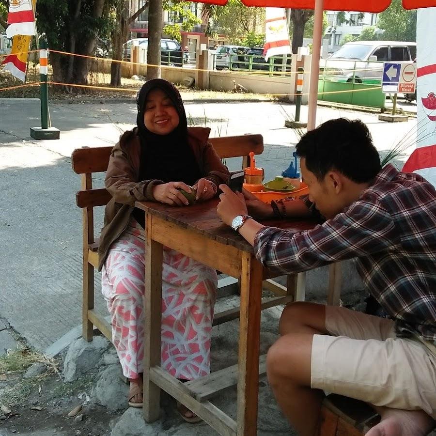 Bubur Ayam Bang Somat2 Sehat Bahagia, SebelahBarat Gapura Semambung
