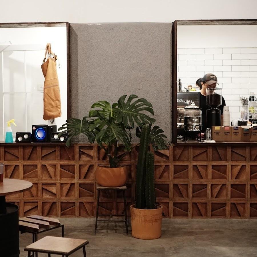 Hook 88 Kopi Dan Makanan, Laswi Raya