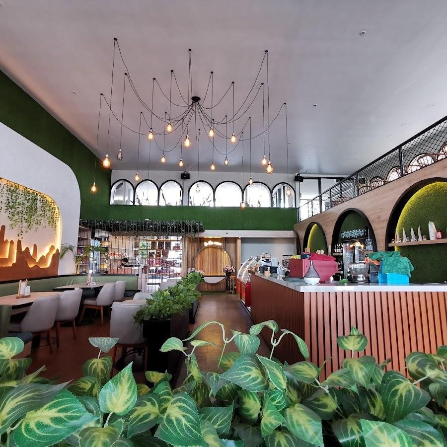 Kozy Cafe & Bistro, Papandayan