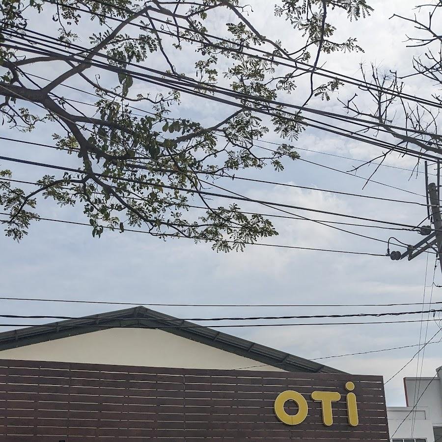 Oti Fried Chicken, Woltermonginsidi