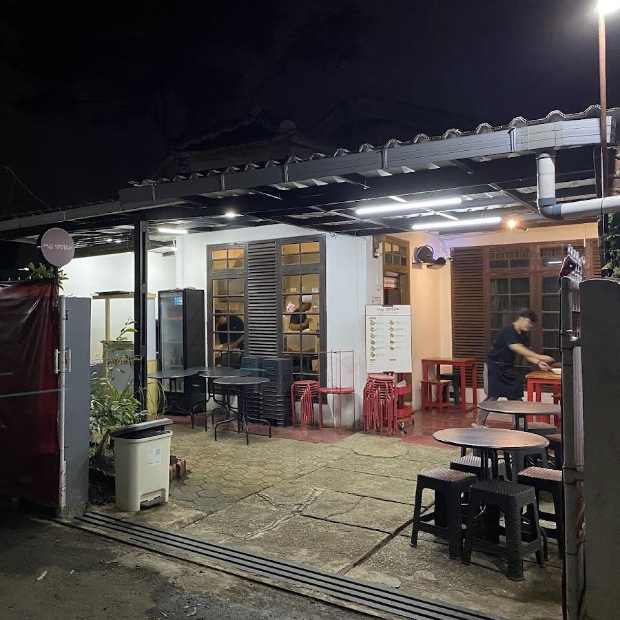 Mie Soobek, Sukawarna