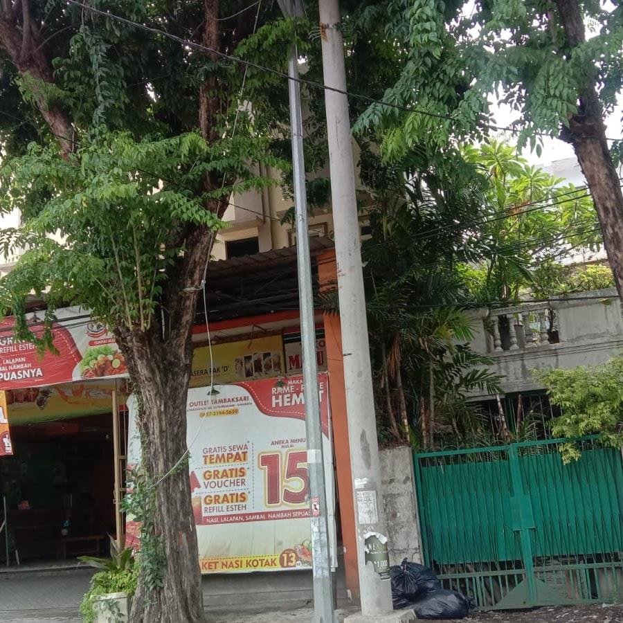 Ayam Bakar Pak D, Tambaksari