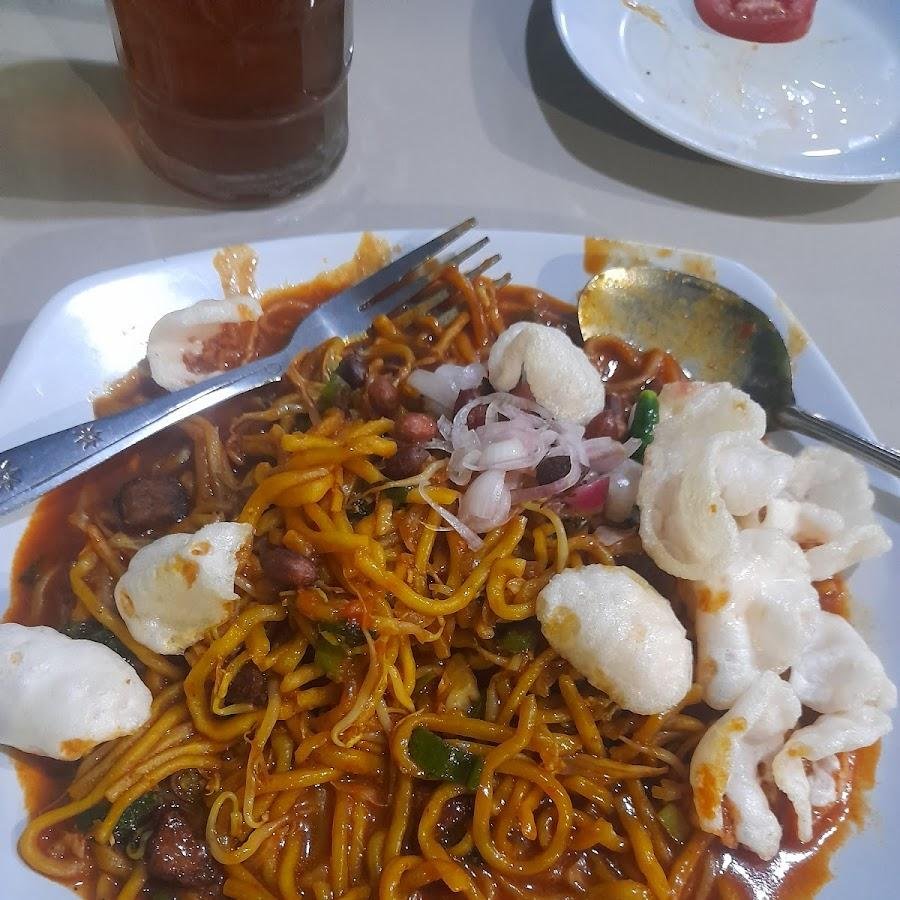 MIE ACEH LAMPORA, samping Polsek  Kedawung 