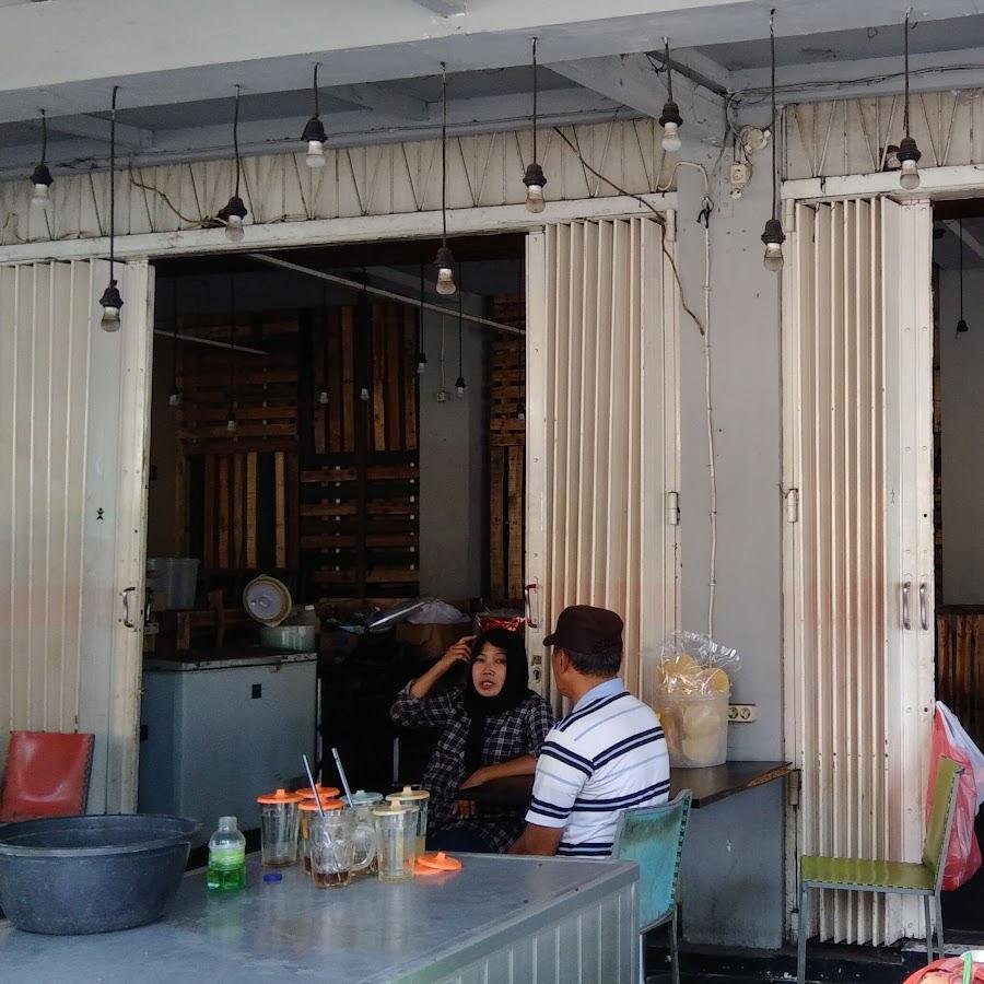 Gudeg Kangen Jogja, Waru