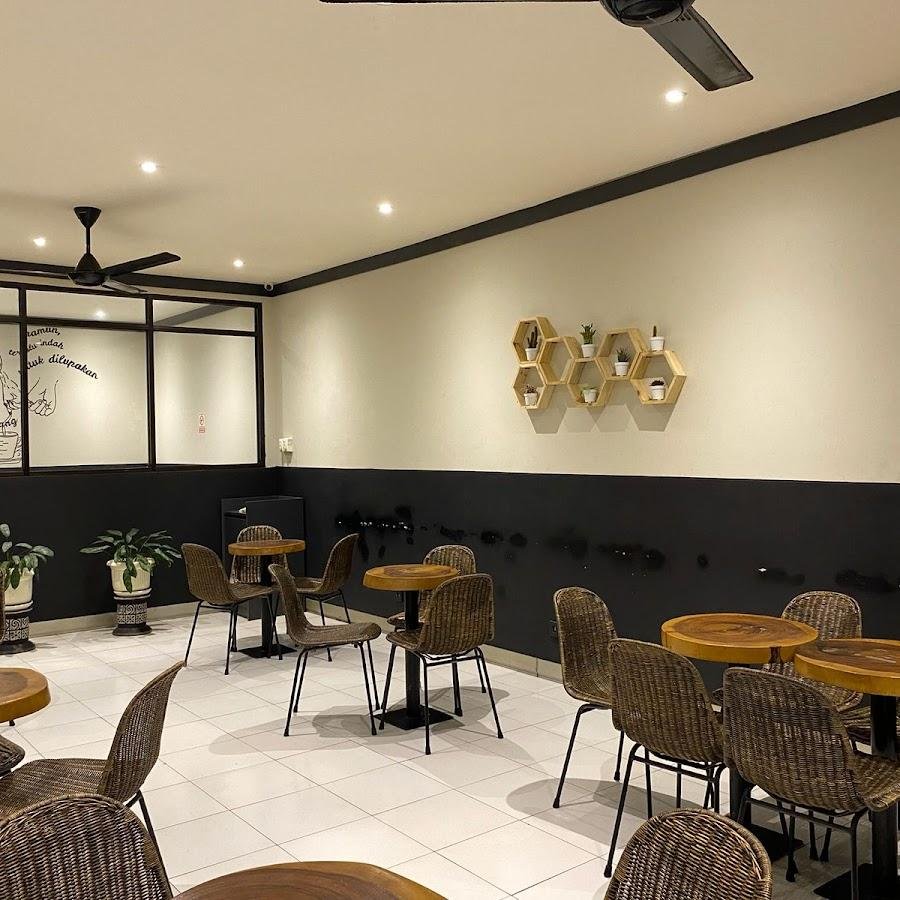 Kopi Kenangan, Ruko Dharmahusada