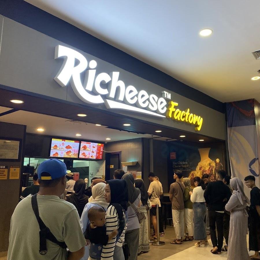 Richeese Factory, Icon Mall